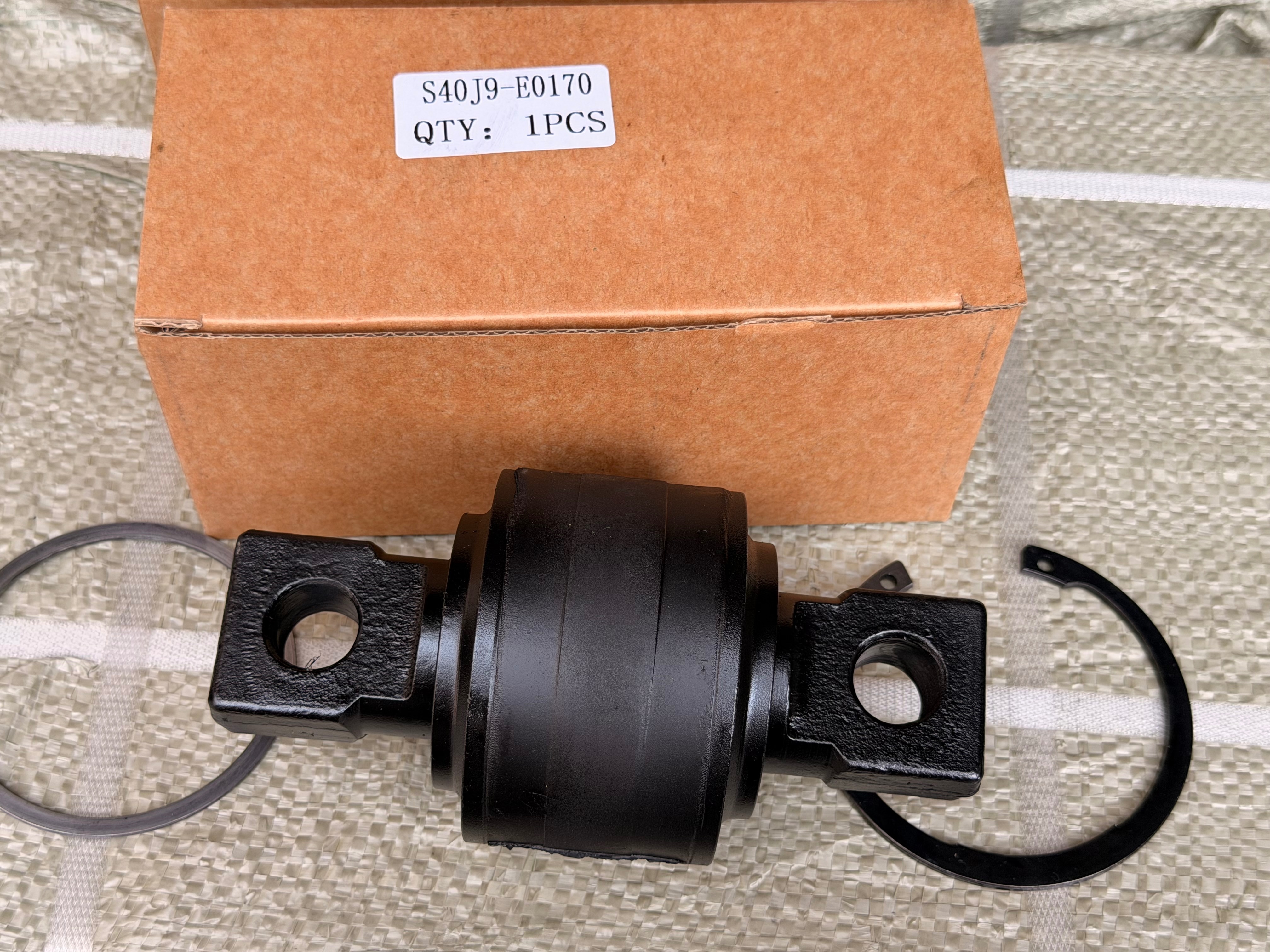 S40J9-E0170 Torsion bushing FOR HINO 700