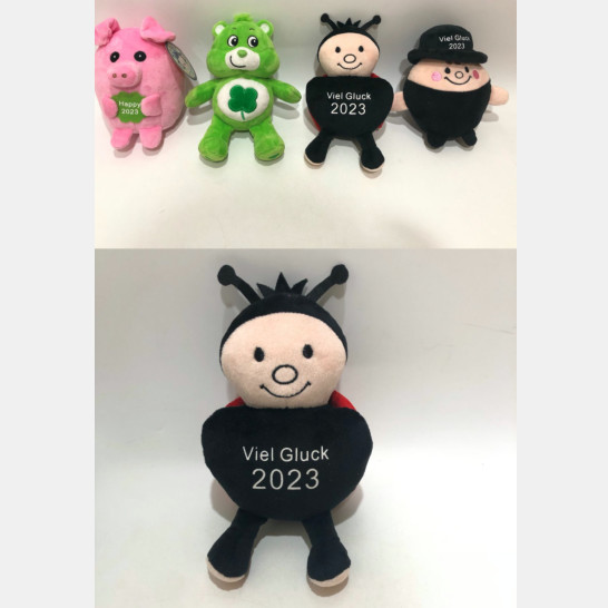 Привлекательное чучело Ladybug со стороной улыбки и красными крыльями