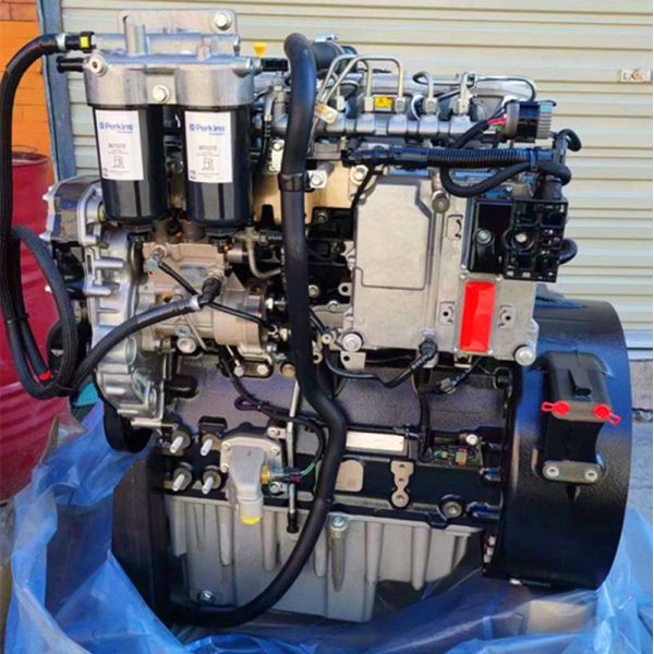 102KW Perkins C4.4 Engine 1104D-E44TA Diesel Engine 2200 Rpm