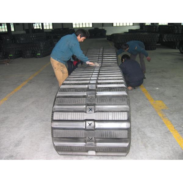 High Traction 800x150x67 Dumper Rubber Tracks with Tough Rubber Tread Pattern for Komatsu CD110R Carrier