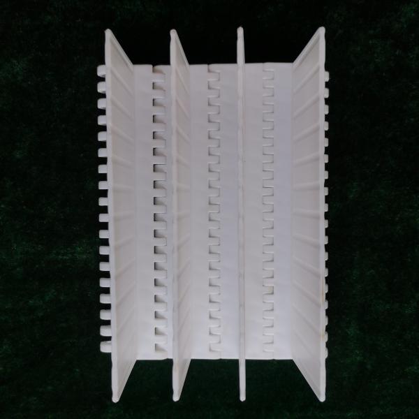                  Fire Resistant Flame Retardant Plastic Modular Conveyor Belt for Box Transfer             