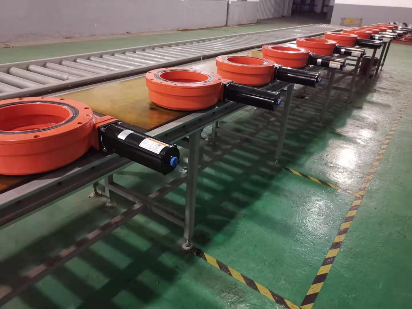 Dual Axis  Slew Drives Waterproof Level IP66 14000Nm Electric Slewing Drive