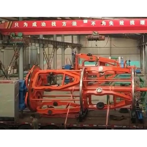 Шаг более менее кладя - вверх по машине для садить кабель системы управления на мель силового кабеля