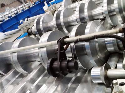 15-30KW e plataforma do metal de 0.6-1.6 milímetros que forma a máquina com unidade automática hidráulica do corte