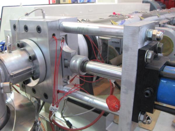 Water Ring Pellets Plastic Recycling Production Line , PP Recycling Machine Plastic Film Compactor