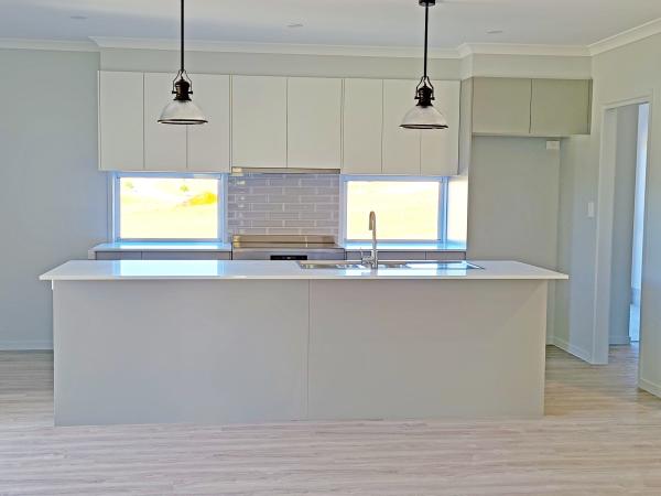 Modern Small  Kitchen Cabinet Design Melamine Kitchen Cabinet With Island