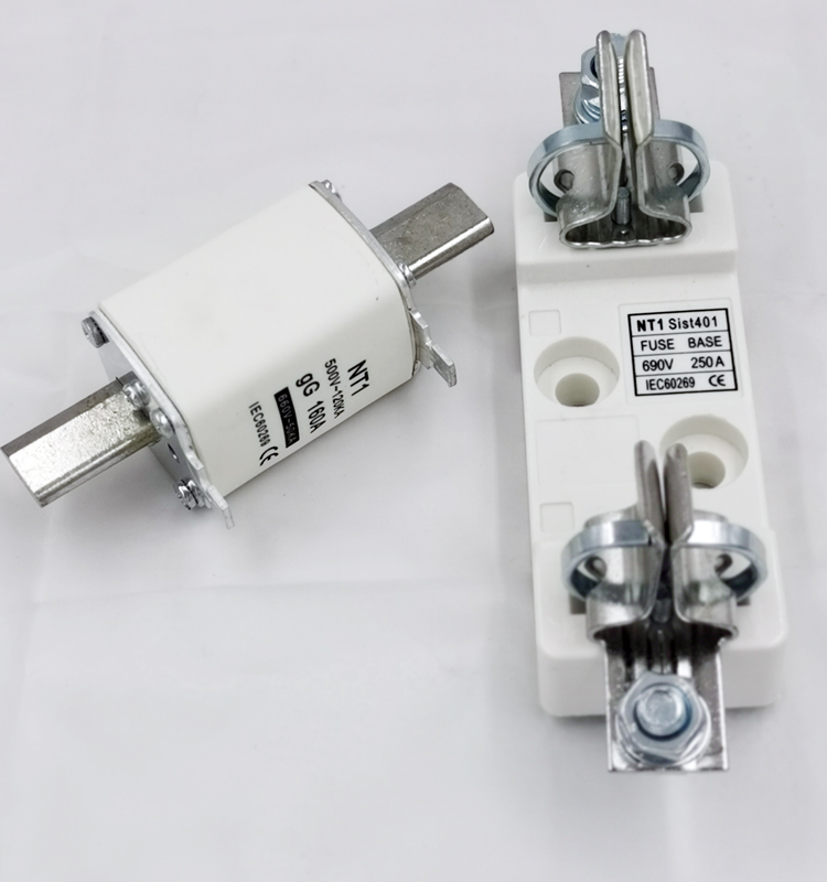 High Breaking Capacity 500V 120KA 200A HRC Ceramic/Copper Fuse Link Low Voltage Fuse Block Thermal Usage CE/TUV Certified