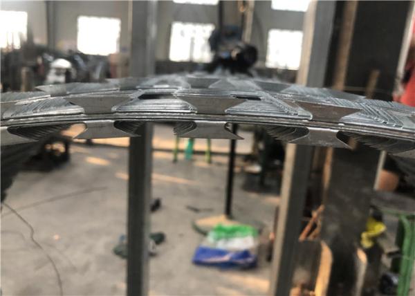 950mm 250g Zinc Coated Concertina BTO 22 Razor Wire