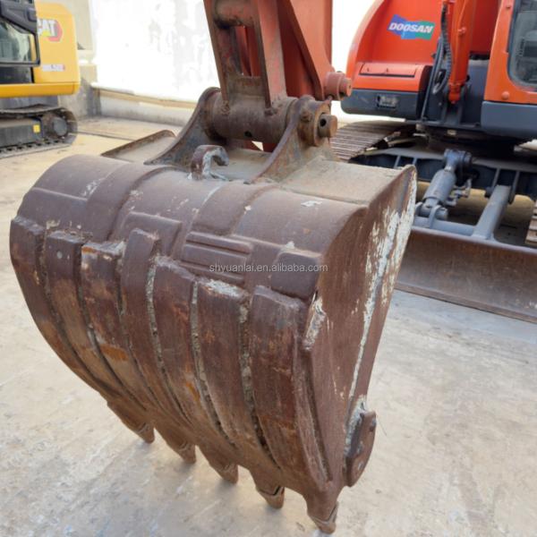 Doosan DX75-9C Mini Excavateur d'occasion Excellent état Couleur d'origine 0-2000 heures de travail