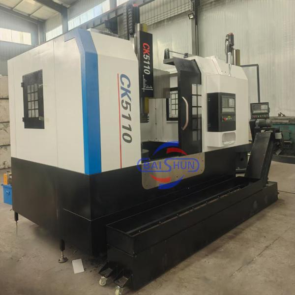 Single Column Metal Cutting Vertical CNC Lathe Machine With Cover