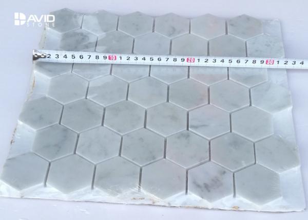 Hexagon Carrara Marble Mosaic Wall Tile 42pcs Sheet No Chemical Tight Structure