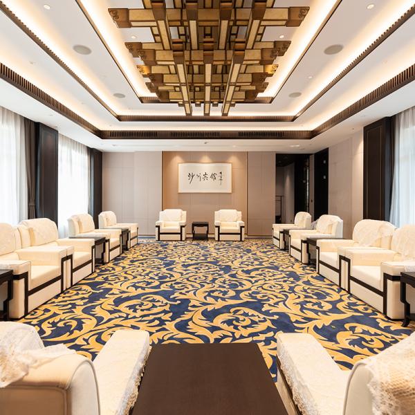 Tufted Wool/Nylon/PP Red Carpet for Hotel Rooms Living Room Bedroom Hallway Fireproof Prayer