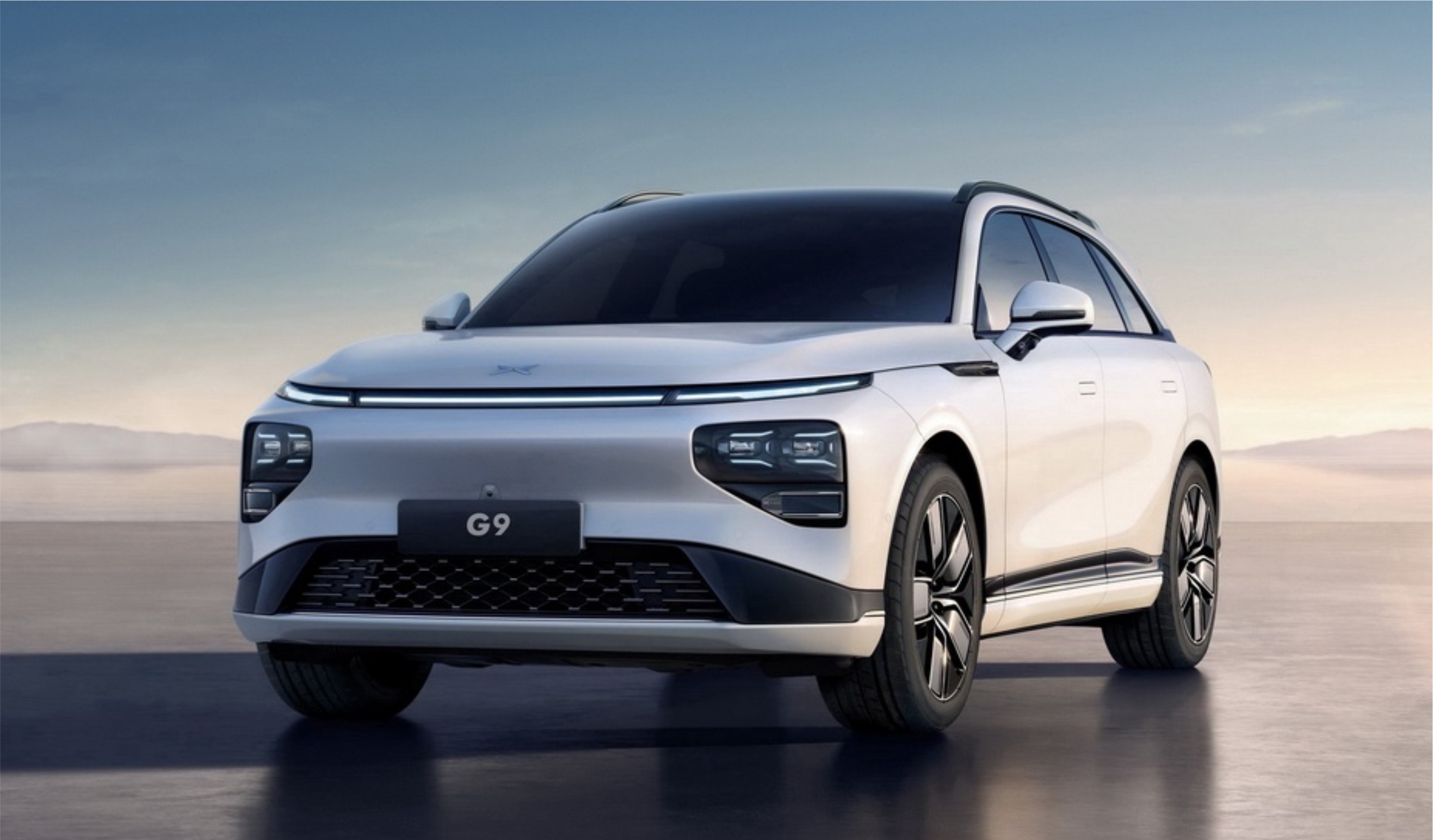 Место Xiaopeng G9 высокоскоростного электрического SUV используемое/новое автомобилей 5 для семей и дела