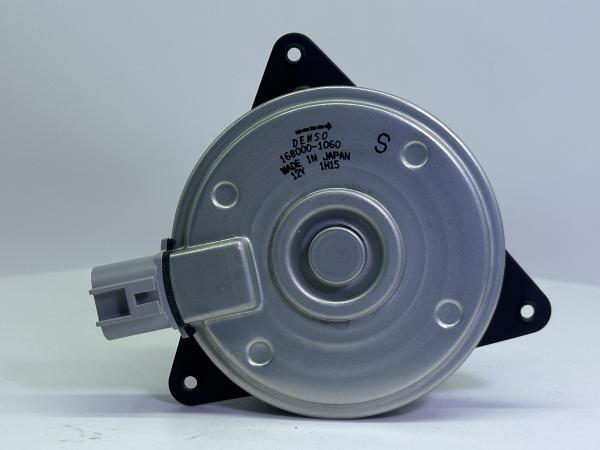TOYOTA COROLLA 1.8 16363-28200 Denso Cooling Fan Motor 12V 168000-1060