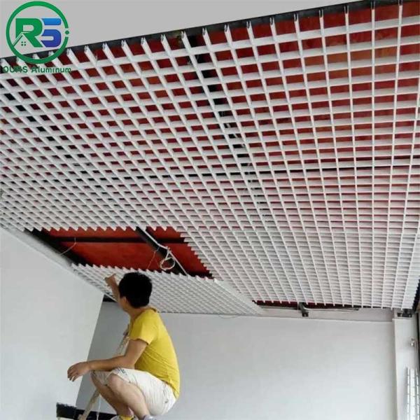 As telhas arquitetónicas de alumínio onduladas à prova de fogo do teto do metal dos painéis de parede suspenderam 200mm
