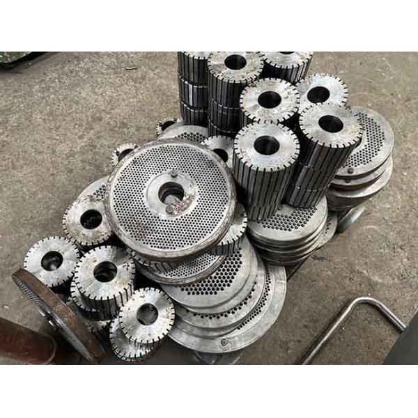 500kg/H Capacity PTO Pellet Mill Animal Feed Alfalfa Grass Pellet Machine For Tractor