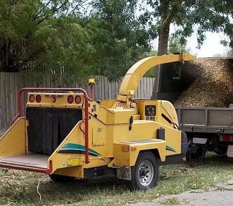 32HP Forestry Farm Wood Chipper Machine OEM 3.8*1.6*2.6m Water Cooling