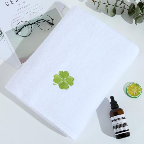 Toalla de baño blanca suave y gruesa hecha de algodón puro con diseño de bordado personalizado