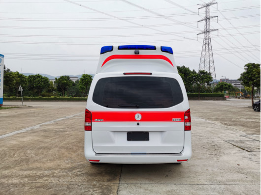 Gasoline Mercedes Benz Ambulance 7 Seat Front Mounted 4×2 Automatic Transmission