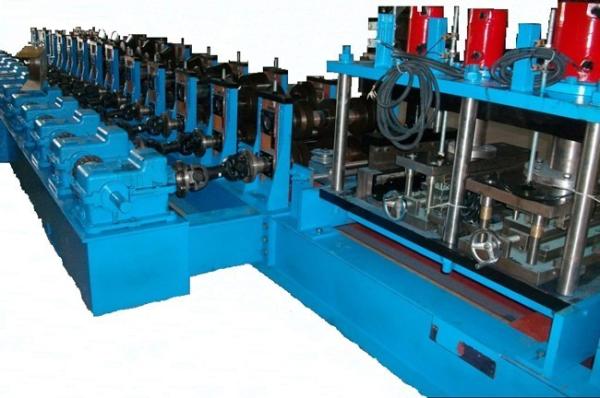 15M/min 25mm Galvanized Steel Guardrail Roll Forming Machine 380V 7.5Kw Hydraulic Color Customized