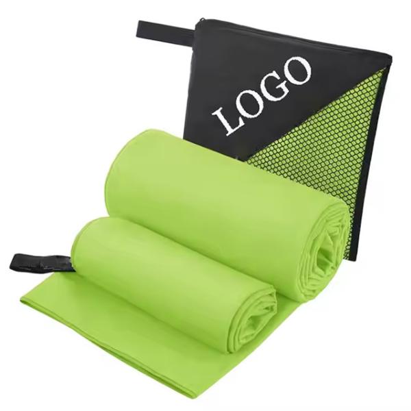 Microfiber Sports Towel Gym Fitness With Black Zipper Pocket Custom Logo Microfiber Sweat Towel Outdoor Travel Towel