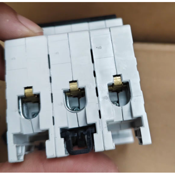 SH203 ABB Miniature Circuit Breaker MCB High performance three pole circuit protection safe reliable