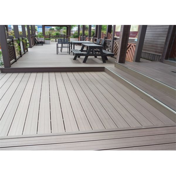 Waterproof Outdoor WPC Decking Board Flooring Easy Installation