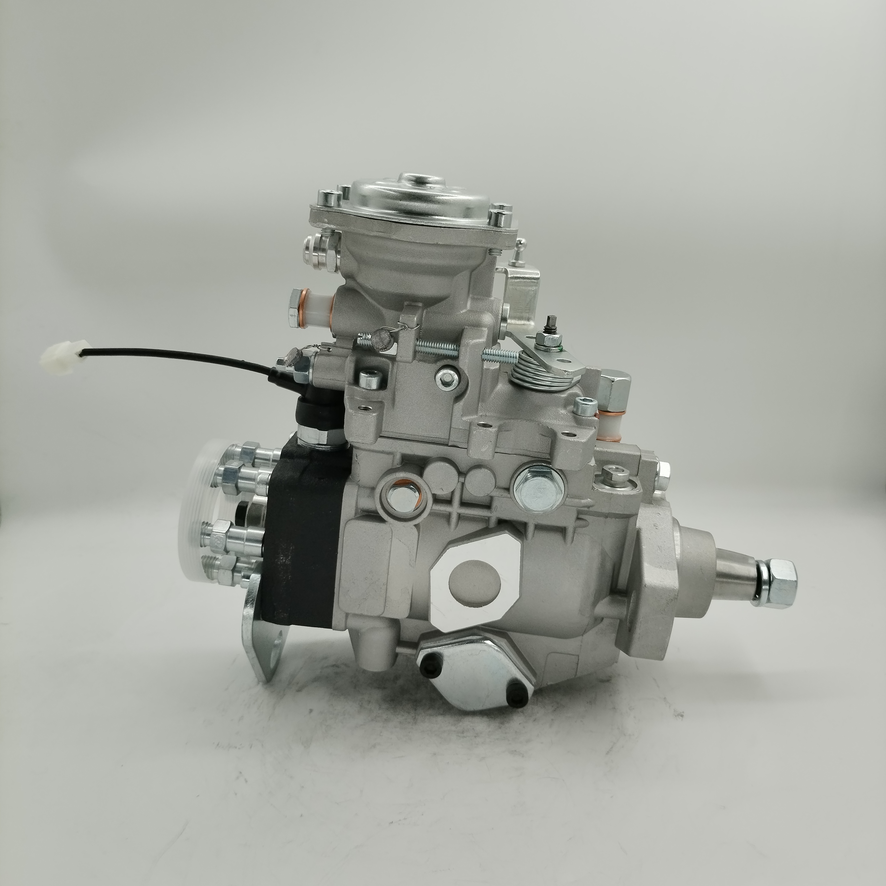 Injection VE pump 096000-6670 (22100-17220,R667)