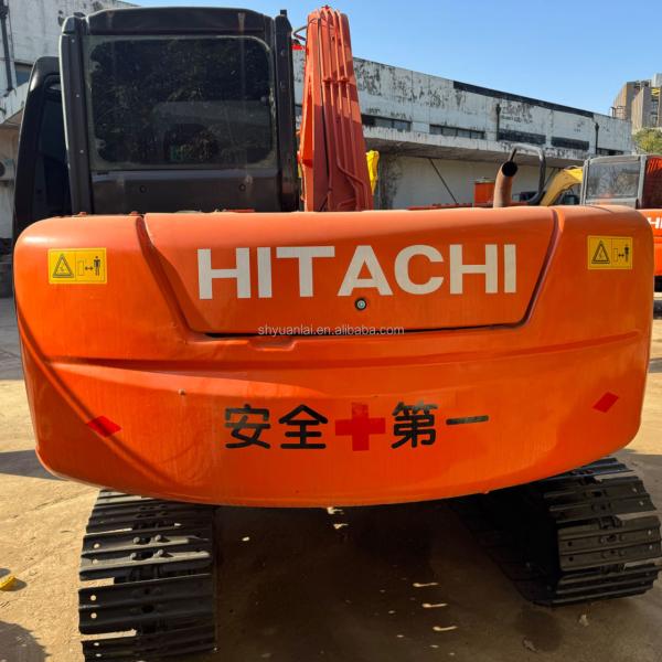 Excavateur HITACHI ZX70 de 7 tonnes d'occasion avec peu de temps de travail et en bon état