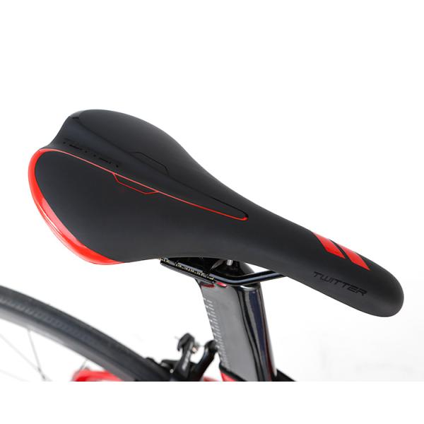 Anti Skid Carbon Fiber Road Bike , Red Carbon Race Bike Flat Welding Technology