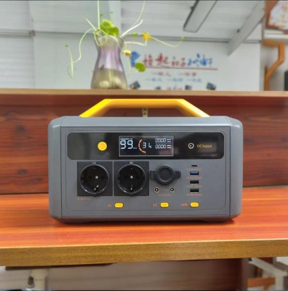 Solar Powered Generator 600W Compact Fast Charging Powerbank