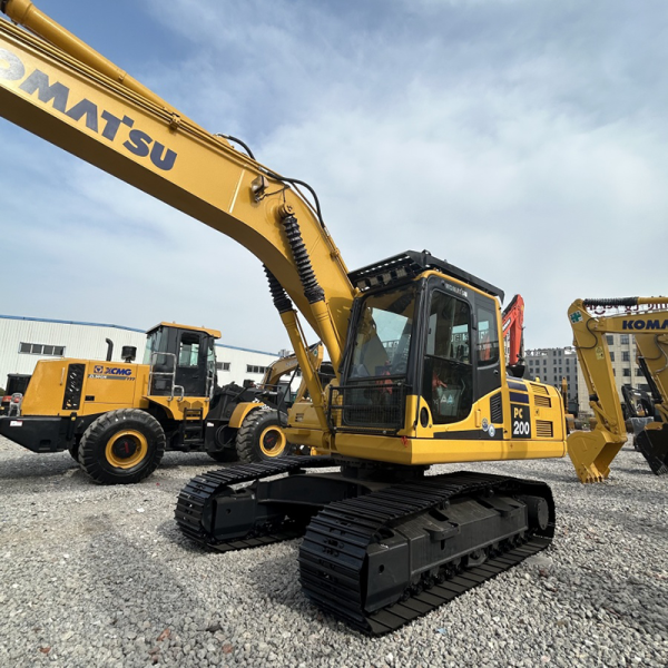 Hot Market Sale Used Komatsu PC300 Large Crawler Excavator Second Hand Hydraulic Digger Used Excavator for Mining
