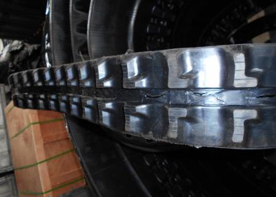 A borracha pequena da máquina escavadora segue o passo da largura 72mm de 130mm com menos dano de estradas