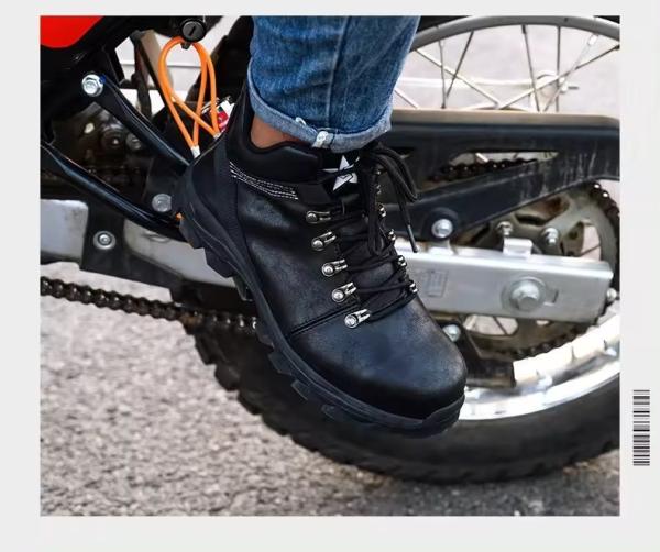Venda a retalho de pés de aço de alta qualidade Anti-quebra-cabeça Sapatos de segurança indestrutíveis Botas de trabalho à prova d'água para homens