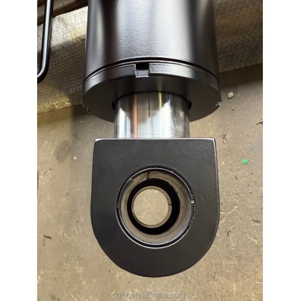 Luffing Hydraulic Cylinder Double Acting With Hard Chrome Plated Steel 1500mm Stroke