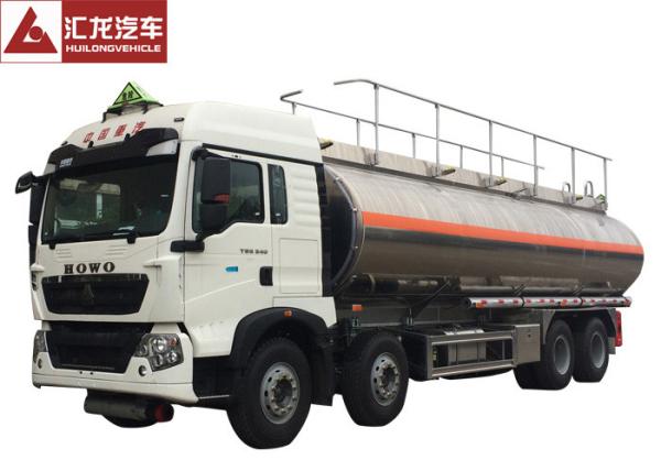 8x4  Fuel Oil Delivery Truck Double Layer Robust Frame High Bearing Capacity