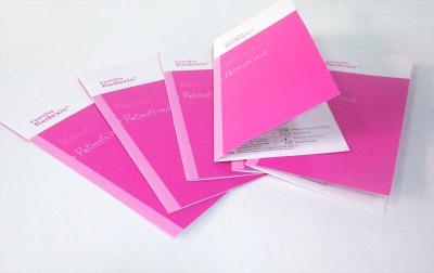 service d'impression plié rose d'insecte de couleur de tract de 4 couleurs en ligne pour la promotion