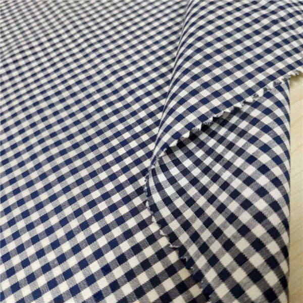 102GSM 100X70 40X40 Yarn Dyed Fabric 62/63