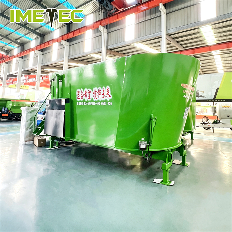 Forage Ration Fixed Small Vertical TMR Mixer Tungsten Carbide Blade 3 Phase