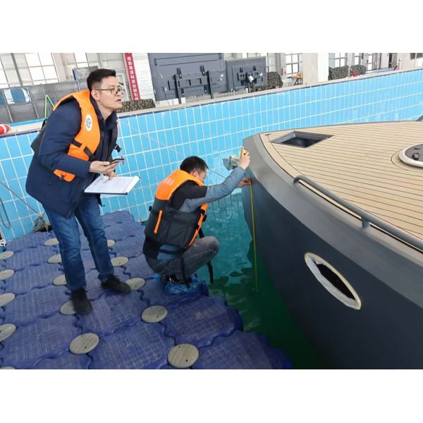 Multifunctional Aluminum Alloy Boat 8.6m with 45kt Max Speed Deluxe Customization