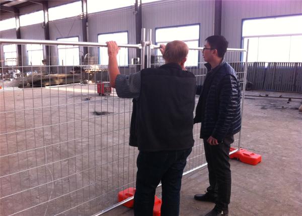 SYDNEY temporary fence panels 210cm height x 240cm width With orange RAL2009 color temp fence block free standing fence