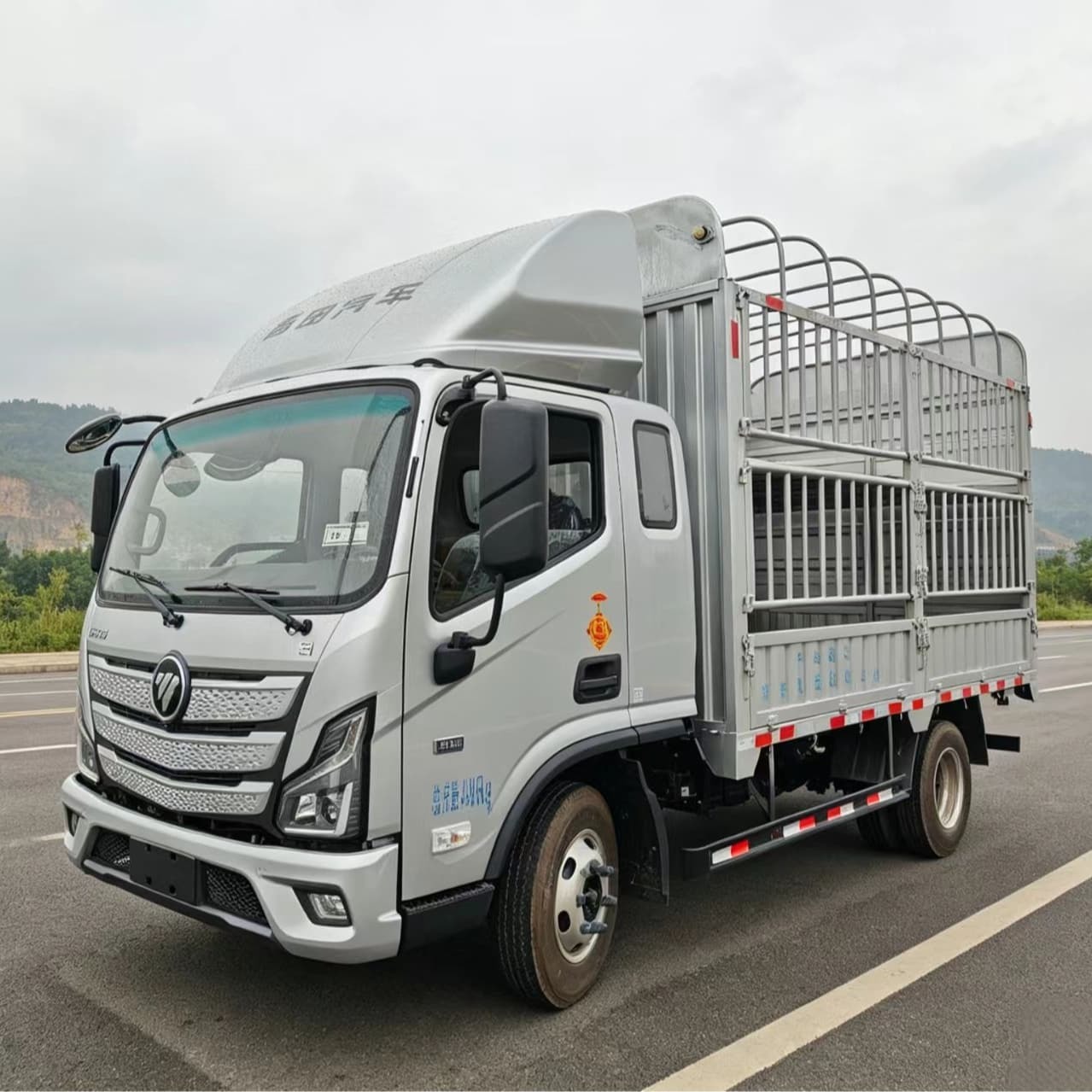 4x2 143HP Foton Aumark S1 Stake Truck - Heavy Load Cargo Truck For Fruit Vegetable And Urban Delivery