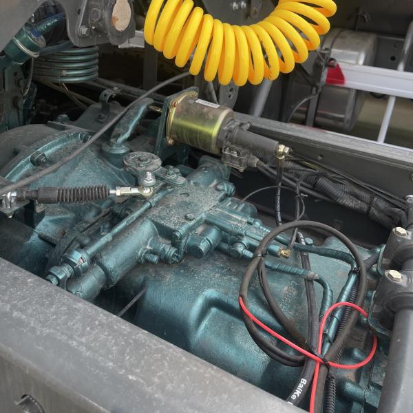 Used Sinotruck HOWO 371 380 400 430HP 6X4 Tractor Truck Head with Manual Transmission