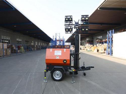 Diesel Powered Mobile Light Tower Length 4360mm 320° Mast Rotation  Powder Coated Canopy