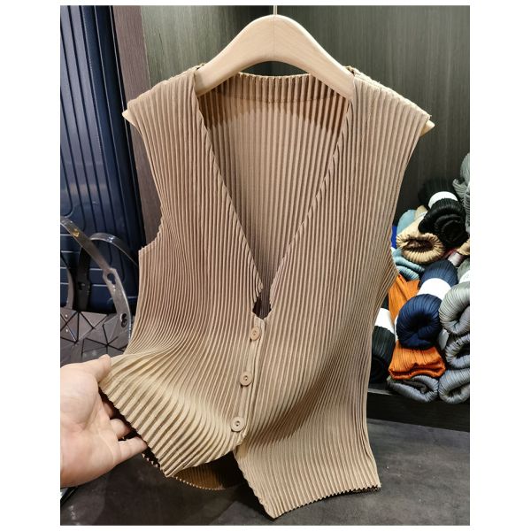 Women's Casual Waistoutwear Short Jacket Spring Summer New Thick Toothpick Pleated Sleeveless Vest with Button Pure Color