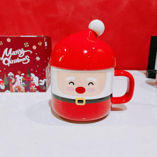 Милые лоснистые керамические кружки Санта подарка годовщины формируют для фестиваля рождества