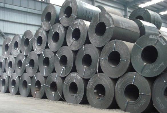 As folhas onduladas do telhado do metal, fogo avaliado isolaram folhas do telhado