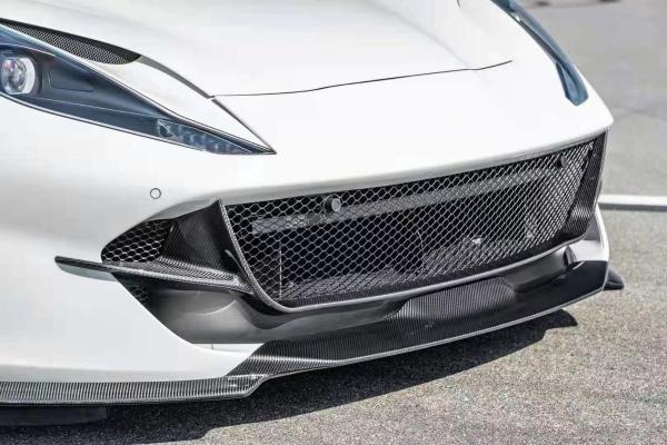 Fibre de carbone sèche pour Ferrari 812 Kit de carrosserie en fibre de carbone 812 Nivic style amélioré Diffuseur de lèvre avant Spoiler Hood