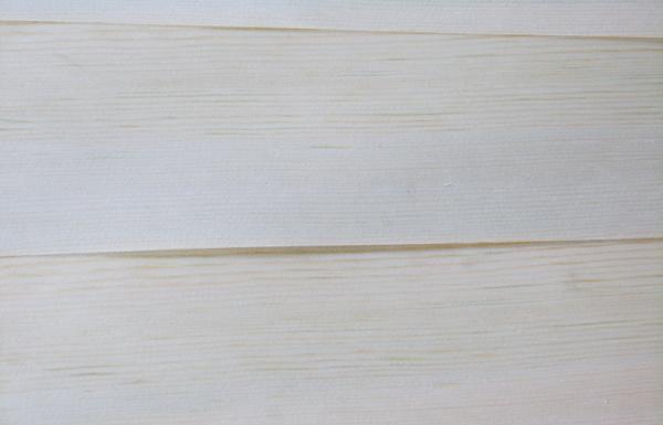 0,45 do pinho amarelo do quarto milímetros de folheado do corte com grão reta fina