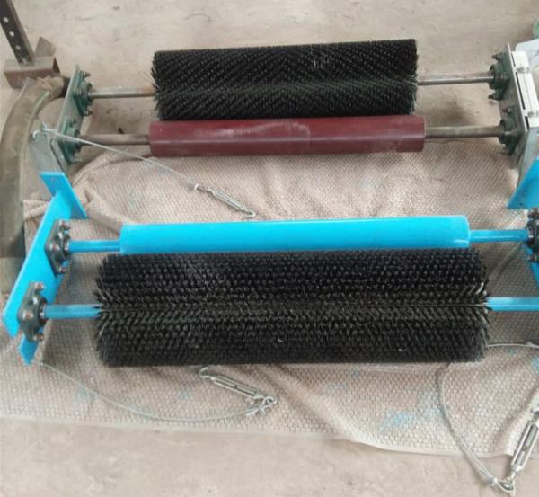 Líquido de limpeza de correia de limpeza de nylon giratório elétrico da escova do rolo do motor para a escova de limpeza da correia transportadora